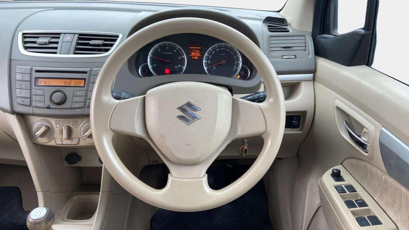 2015 Maruti Ertiga VDI, Diesel, Manual, 56,465 km, Steering Wheel Close Up