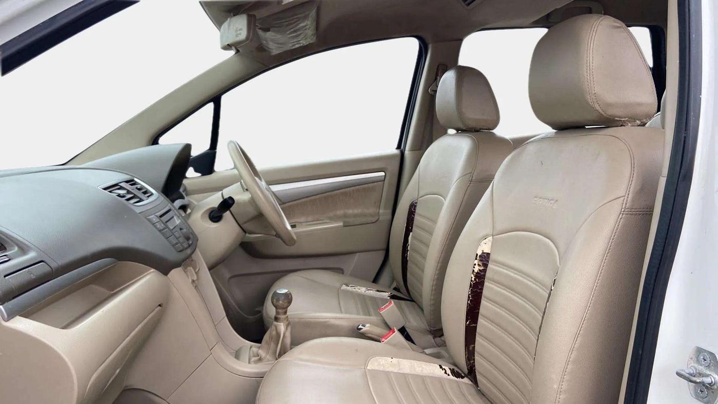2015 Maruti Ertiga VDI, Diesel, Manual, 56,465 km, Right Side Front Door Cabin