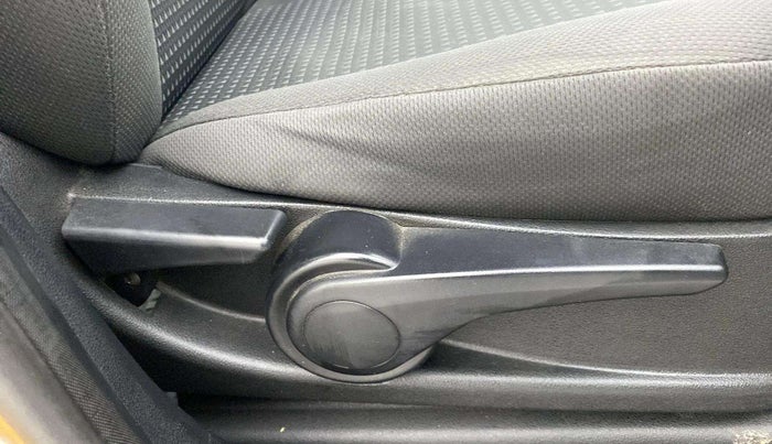 2018 Tata Tiago XZA PETROL, Petrol, Automatic, 55,517 km, Driver Side Adjustment Panel