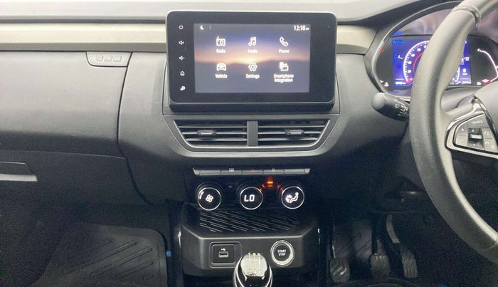 2021 Renault Kiger RXZ TURBO MT DUAL TONE, Petrol, Manual, 36,790 km, Air Conditioner