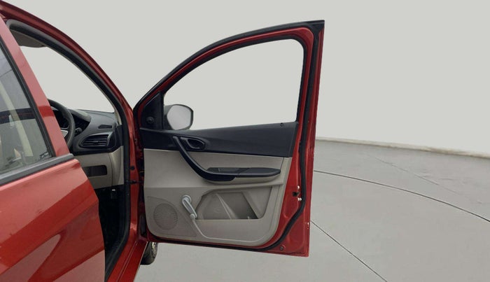 2017 Tata Tiago XE PETROL, Petrol, Manual, 13,250 km, RHS Front Door