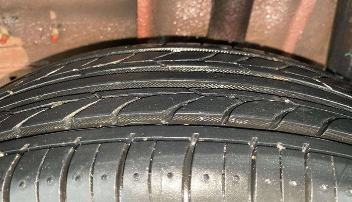 2017 Tata Tiago XE PETROL, Petrol, Manual, 13,250 km, Left Rear Tyre Tread