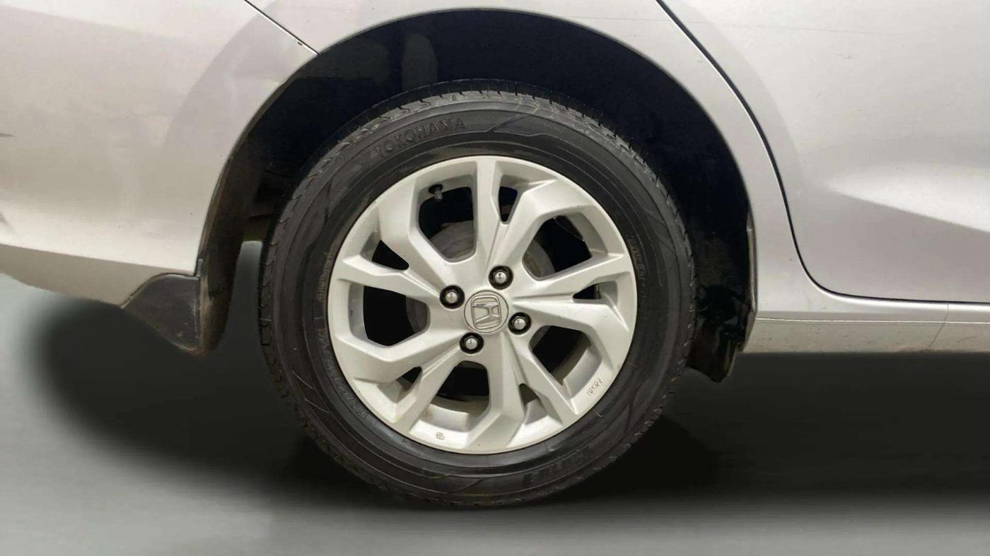 2021 Honda Amaze 1.2L I-VTEC VX CVT, Petrol, Automatic, 66,957 km, Right Rear Wheel