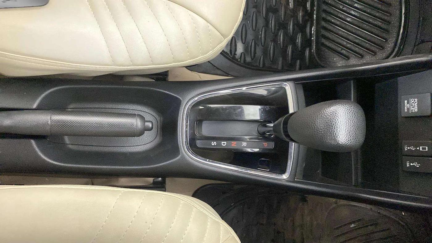 2021 Honda Amaze 1.2L I-VTEC VX CVT, Petrol, Automatic, 66,957 km, Gear Lever