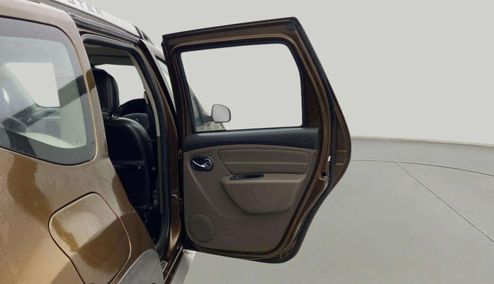 2017 Renault Duster 110 PS RXZ 4X2 AMT DIESEL, Diesel, Automatic, 88,648 km, RHS Rear Door