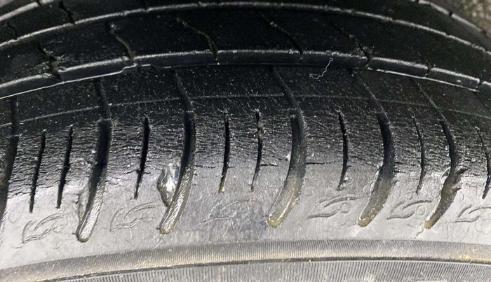 2020 Tata ALTROZ XZ PETROL, Petrol, Manual, 22,173 km, Right Rear Tyre Tread