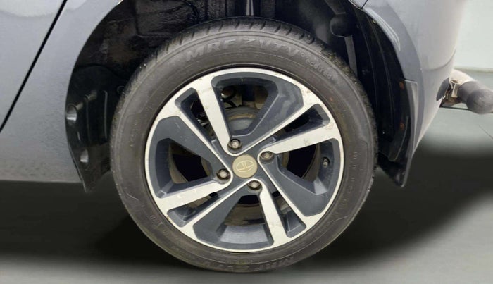 2020 Tata ALTROZ XZ PETROL, Petrol, Manual, 22,173 km, Left Rear Wheel