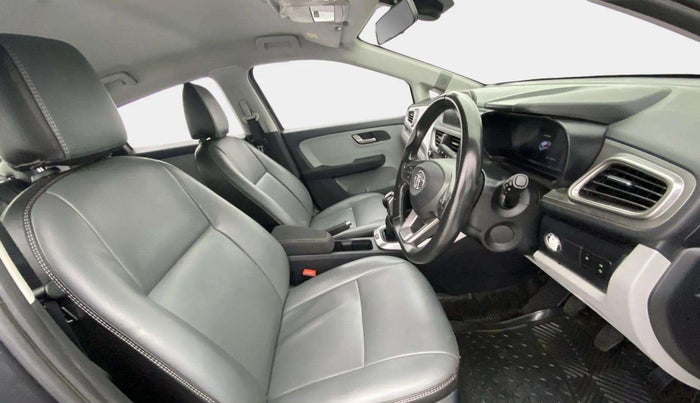 2020 Tata ALTROZ XZ PETROL, Petrol, Manual, 22,173 km, Right Side Front Door Cabin