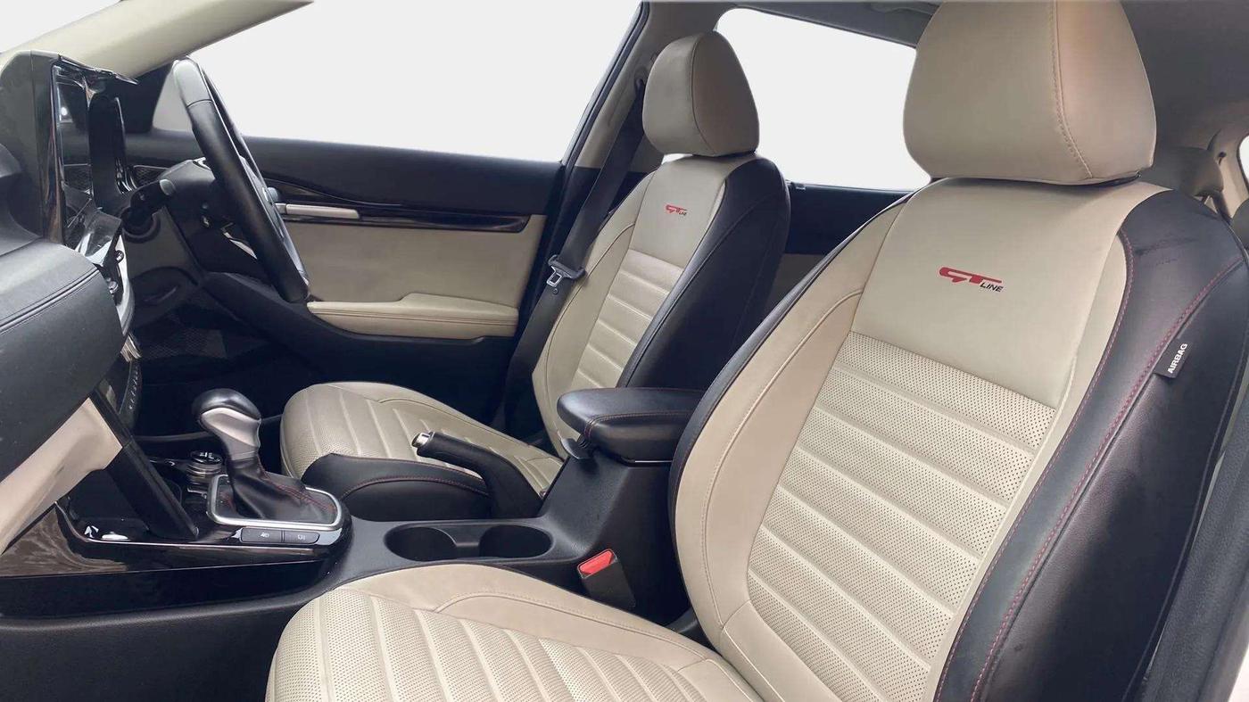 2020 KIA SELTOS GTX PLUS AT 1.5 DIESEL, Diesel, Automatic, 49,540 km, Right Side Front Door Cabin