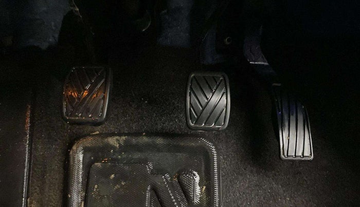 2023 Maruti Grand Vitara ALPHA SMART HYBRID, Petrol, Manual, 50,302 km, Pedals