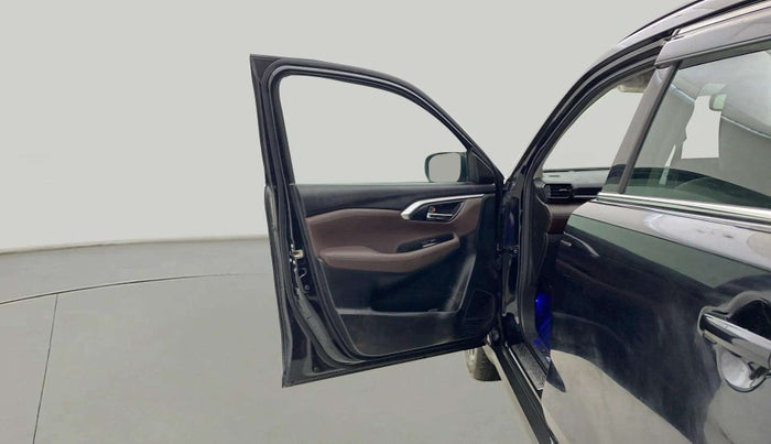 2023 Maruti Grand Vitara ALPHA SMART HYBRID, Petrol, Manual, 50,302 km, LHS Front Door