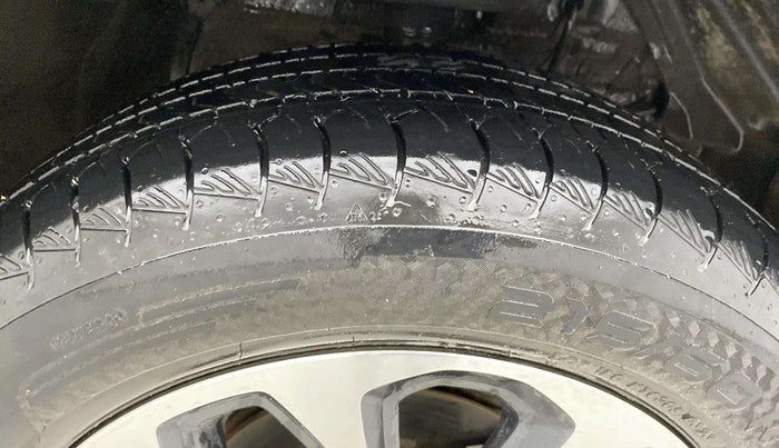 2023 Maruti Grand Vitara ALPHA SMART HYBRID, Petrol, Manual, 50,302 km, Right Front Tyre Tread