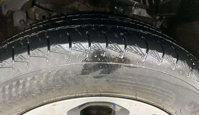2023 Maruti Grand Vitara ALPHA SMART HYBRID, Petrol, Manual, 50,302 km, Left Front Tyre Tread