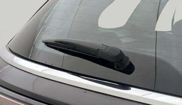 2023 Maruti Grand Vitara ALPHA SMART HYBRID, Petrol, Manual, 50,302 km, Rear Wiper