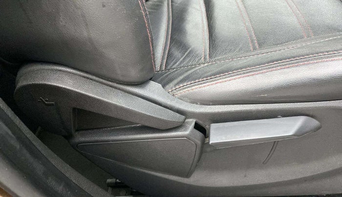 2016 Ford Ecosport TITANIUM+ 1.5L DIESEL, Diesel, Manual, 1,10,555 km, Driver Side Adjustment Panel