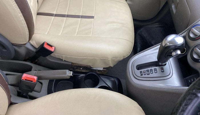 2013 Hyundai i10 SPORTZ 1.2 AT, Petrol, Automatic, 62,982 km, Gear Lever