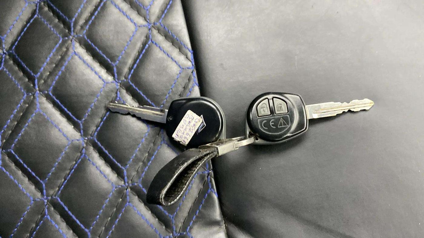 2023 Maruti Baleno SIGMA PETROL 1.2, Petrol, Manual, 32,908 km, Key Close Up