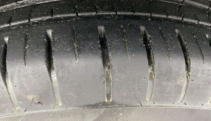 2023 Maruti Baleno SIGMA PETROL 1.2, Petrol, Manual, 32,908 km, Left Front Tyre Tread