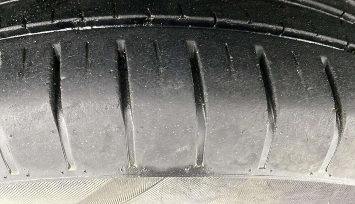 2023 Maruti Baleno SIGMA PETROL 1.2, Petrol, Manual, 32,908 km, Right Rear Tyre Tread