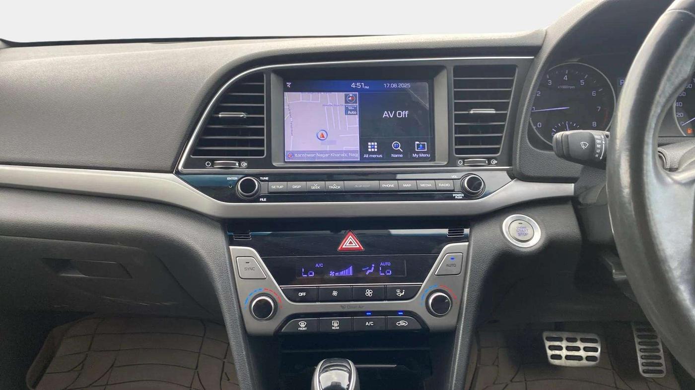 2018 Hyundai New Elantra 2.0 SX(O) AT PETROL, Petrol, Automatic, 60,848 km, Air Conditioner