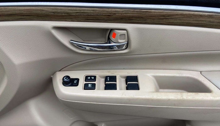 2018 Maruti Ciaz ALPHA 1.5 SHVS PETROL, Petrol, Manual, 65,929 km, Driver Side Door Panels Control