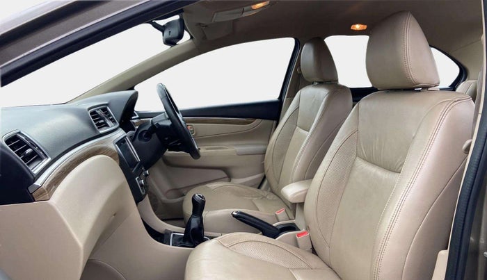 2018 Maruti Ciaz ALPHA 1.5 SHVS PETROL, Petrol, Manual, 65,929 km, Right Side Front Door Cabin