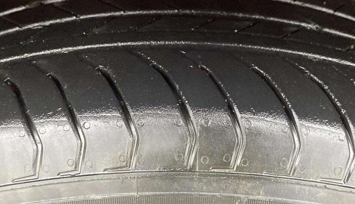 2016 Ford Ecosport TITANIUM 1.5L PETROL, Petrol, Manual, 76,322 km, Left Front Tyre Tread