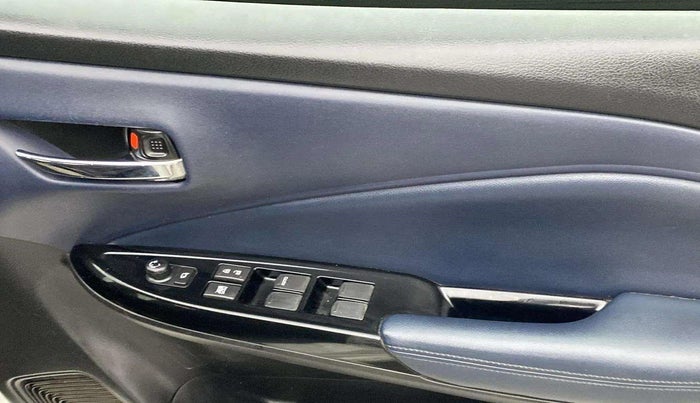 2022 Maruti Baleno ALPHA PETROL 1.2, Petrol, Manual, 61,595 km, Driver Side Door Panels Control