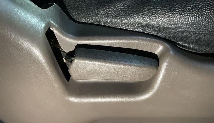 2013 Maruti Zen Estilo VXI, Petrol, Manual, 11,481 km, Driver Side Adjustment Panel