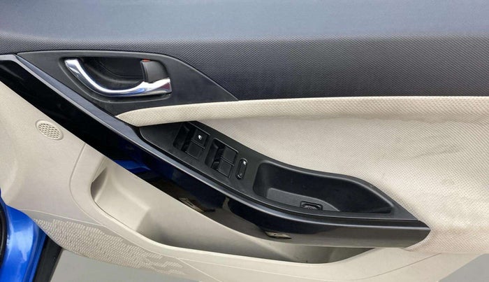 2021 Tata NEXON XZA PLUS (O) PETROL DUAL TONE, Petrol, Automatic, 38,229 km, Driver Side Door Panels Control