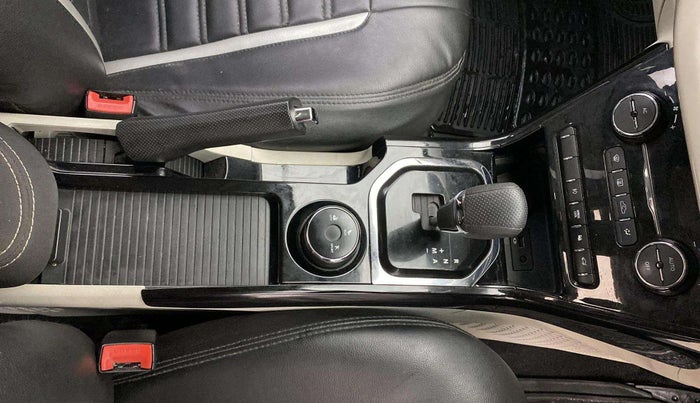 2021 Tata NEXON XZA PLUS (O) PETROL DUAL TONE, Petrol, Automatic, 38,229 km, Gear Lever