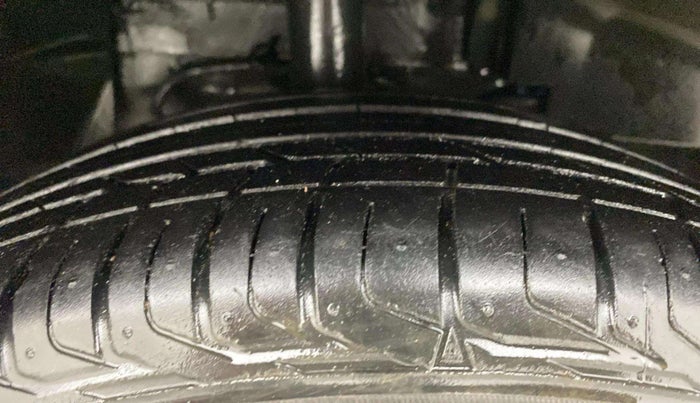 2021 Tata NEXON XZA PLUS (O) PETROL DUAL TONE, Petrol, Automatic, 38,229 km, Right Front Tyre Tread