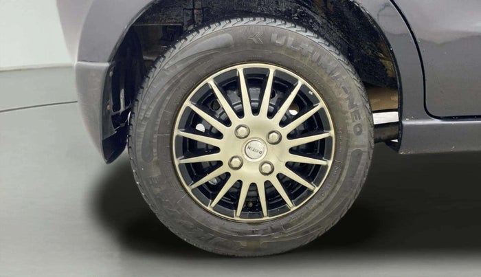 2013 Maruti A Star VXI, Petrol, Manual, 1,13,496 km, Right Rear Wheel
