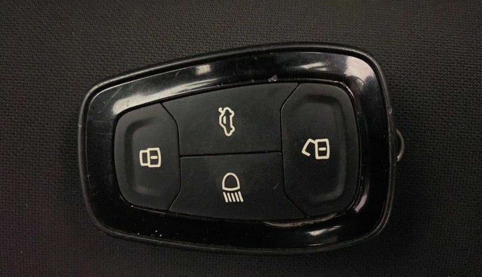 2020 Tata NEXON XZA PLUS (O) DIESEL, Diesel, Automatic, 69,182 km, Key Close Up