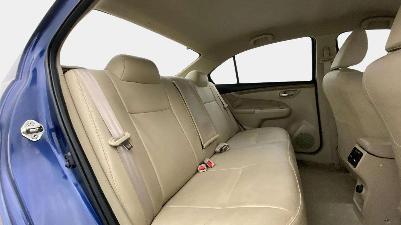 2019 Maruti Ciaz SIGMA 1.5 SHVS MT  PETROL, Petrol, Manual, 33,724 km, Right Side Rear Door Cabin