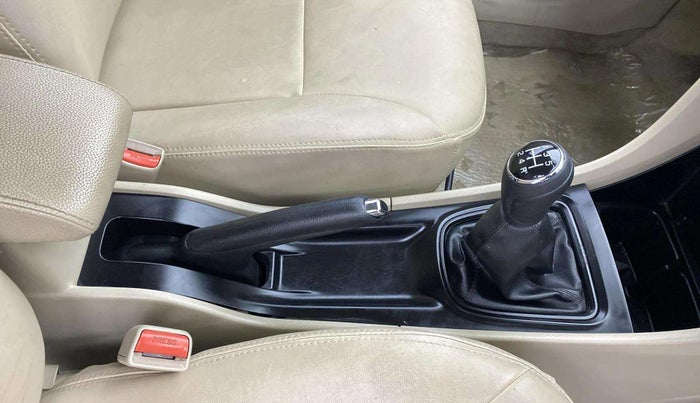 2019 Maruti Ciaz SIGMA 1.5 SHVS MT  PETROL, Petrol, Manual, 33,724 km, Gear Lever