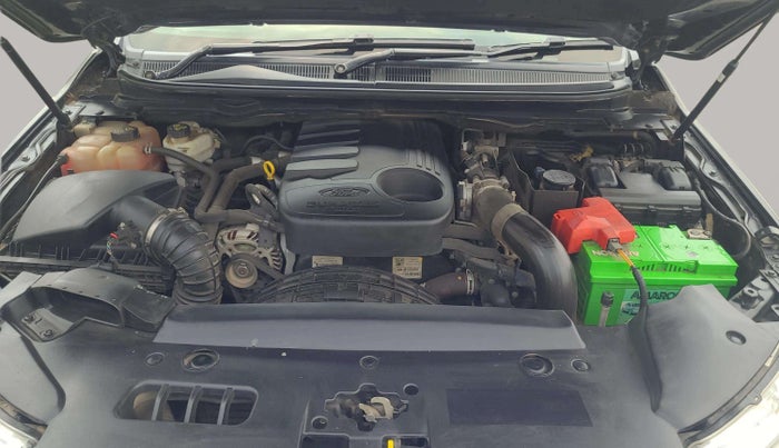 2018 Ford Endeavour TITANIUM 3.2 4X4 AT, Diesel, Automatic, 66,635 km, Engine View