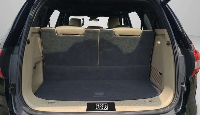 2018 Ford Endeavour TITANIUM 3.2 4X4 AT, Diesel, Automatic, 66,635 km, Boot Inside