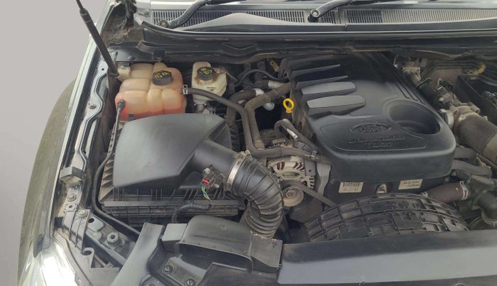 2018 Ford Endeavour TITANIUM 3.2 4X4 AT, Diesel, Automatic, 66,635 km, Engine View - Right