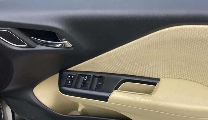 2017 Honda City 1.5L I-VTEC V MT, Petrol, Manual, 75,595 km, Driver Side Door Panels Control