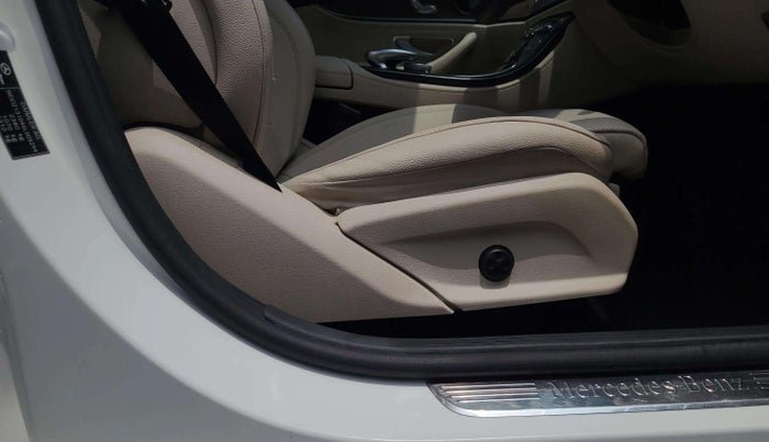 2017 Mercedes Benz E Class E 220 D, Diesel, Automatic, 82,660 km, Driver Side Adjustment Panel