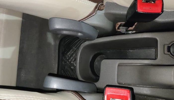 2013 Hyundai i10 MAGNA 1.2, Petrol, Manual, 59,211 km, Driver Side Adjustment Panel
