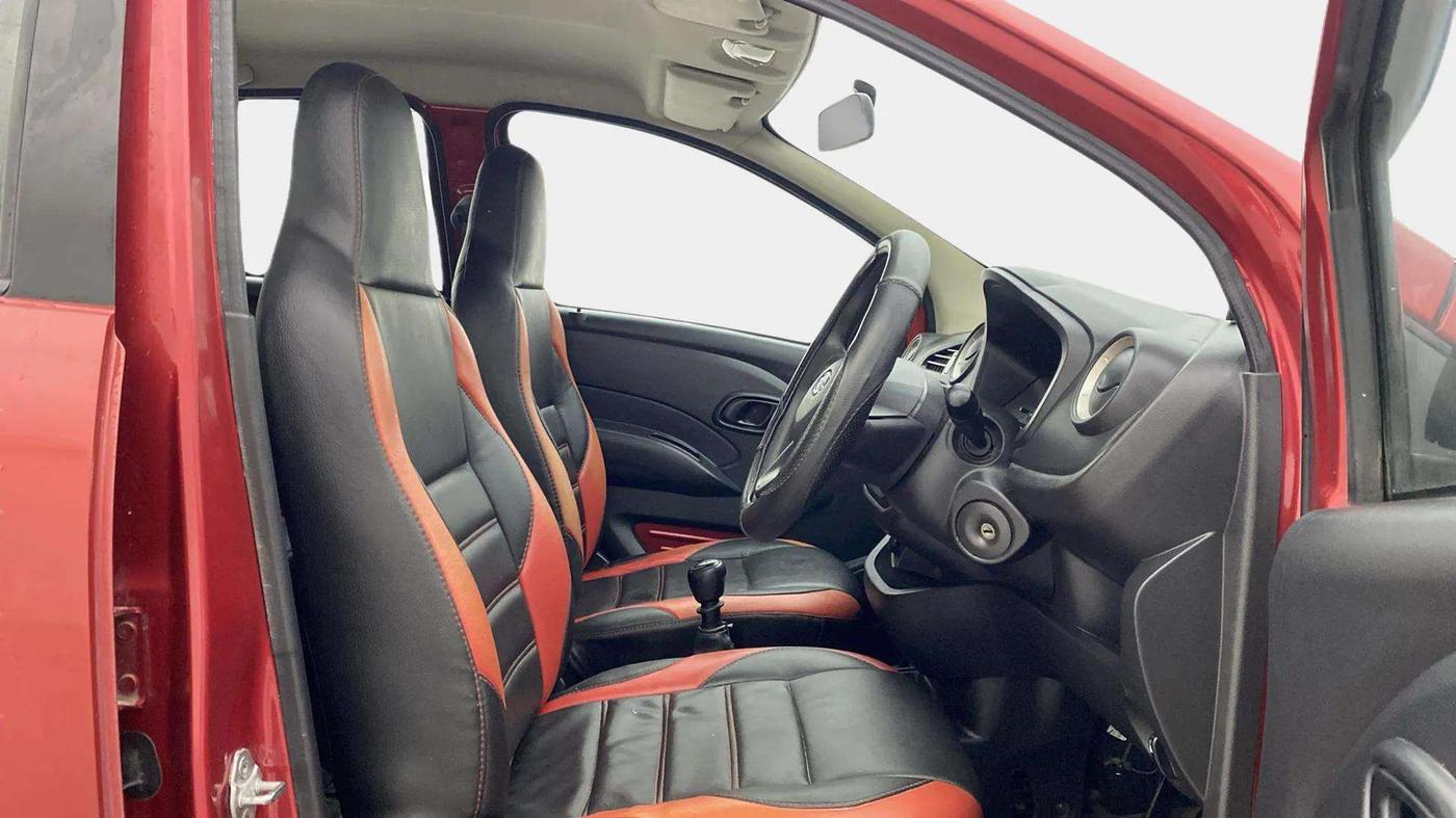2018 Datsun Redi Go A, Petrol, Manual, 87,681 km, Right Side Front Door Cabin