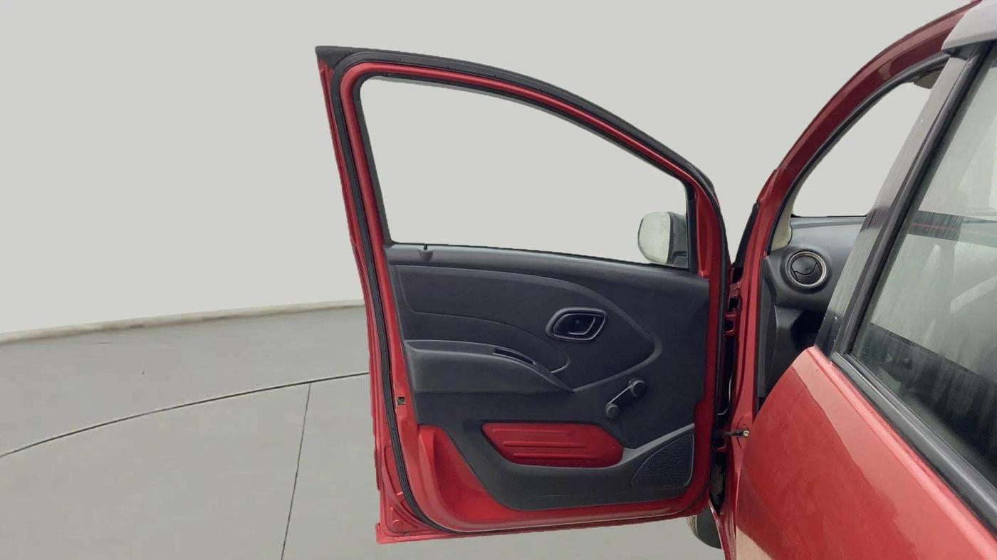 2018 Datsun Redi Go A, Petrol, Manual, 87,681 km, LHS Front Door