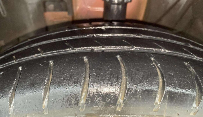 2018 Datsun Go A, Petrol, Manual, 87,579 km, Left Front Tyre Tread