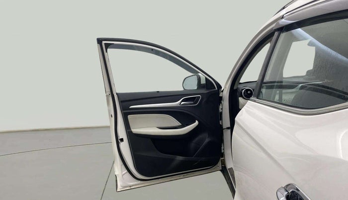 2023 MG ASTOR SHARP 1.5 MT, Petrol, Manual, 17,877 km, LHS Front Door