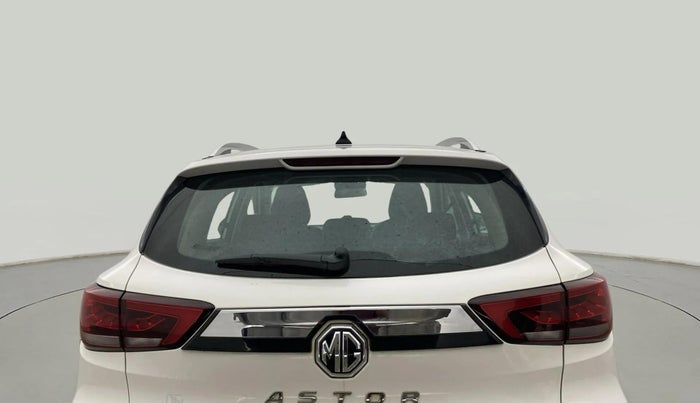 2023 MG ASTOR SHARP 1.5 MT, Petrol, Manual, 17,877 km, Rear Windshield