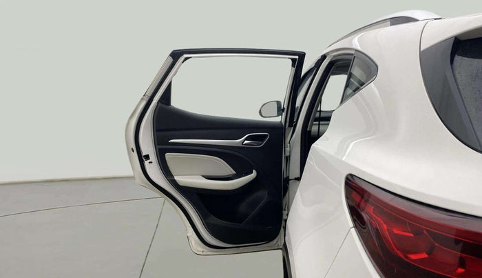 2023 MG ASTOR SHARP 1.5 MT, Petrol, Manual, 17,877 km, LHS Rear Door