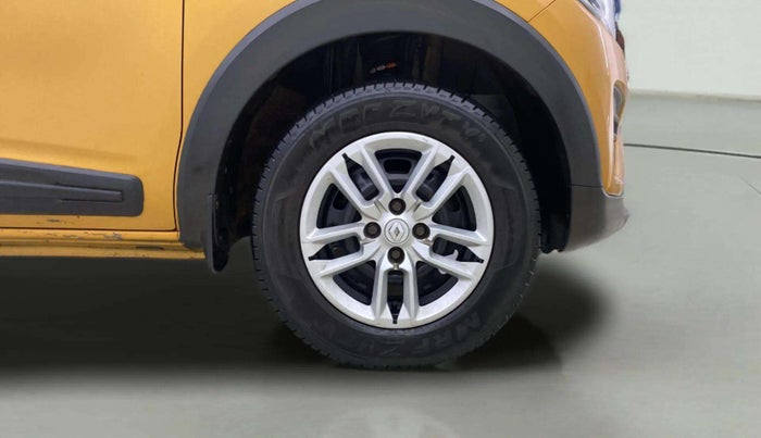 2023 Renault TRIBER RXT, Petrol, Manual, 17,530 km, Right Front Wheel
