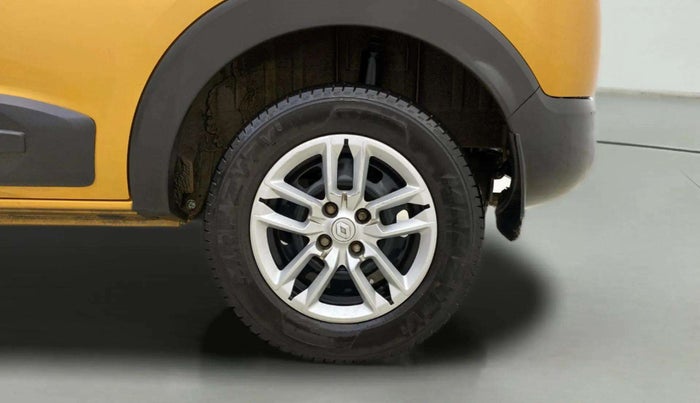 2023 Renault TRIBER RXT, Petrol, Manual, 17,530 km, Left Rear Wheel